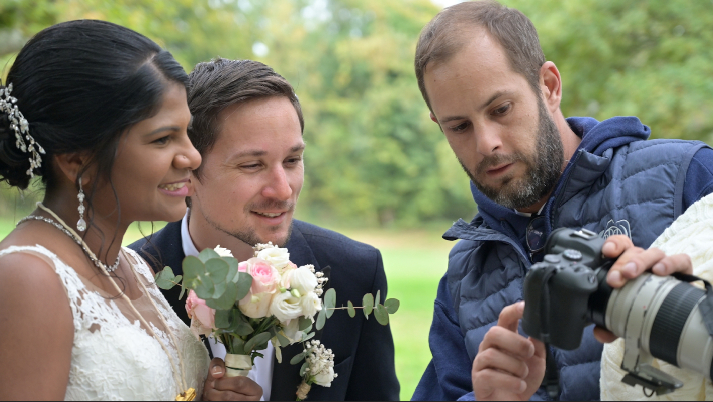 Photo de Benjamin Babiz avec les mariés